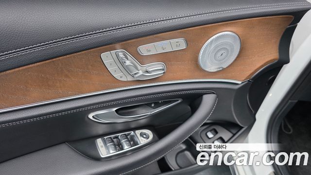 Mercedes-Benz E-Class (W213) E300e Exclusive 2019 — фото 24