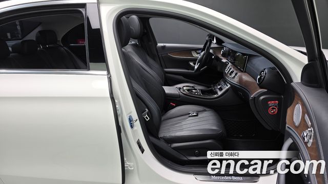 Mercedes-Benz E-Class (W213) E300e Exclusive 2019 — фото 26