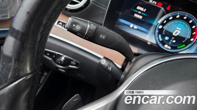 Mercedes-Benz E-Class (W213) E300e Exclusive 2019 — фото 28