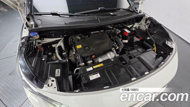 Peugeot 3008 (II) 1.5 BlueHDi GT Line 2019 — фото 6