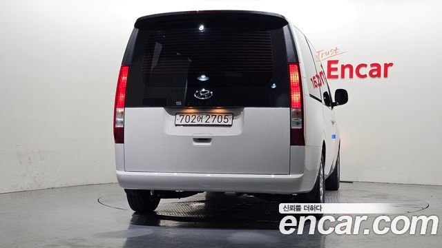 Hyundai Staria Tourer 11-Seater Modern 2023 — фото 4