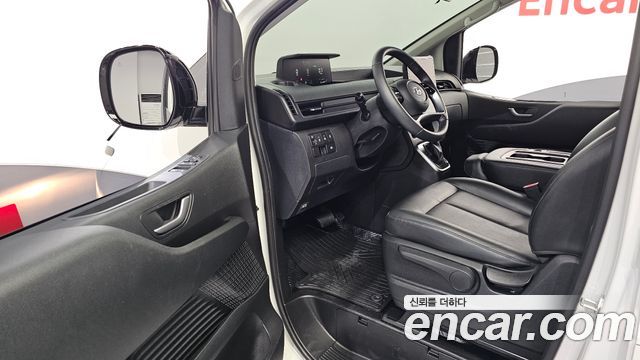 Hyundai Staria Tourer 11-Seater Modern 2023 — фото 10