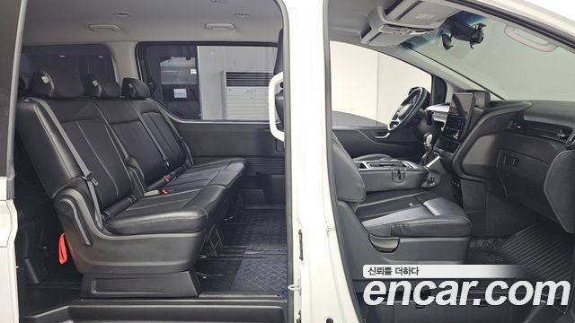 Hyundai Staria Tourer 11-Seater Modern 2023 — фото 12