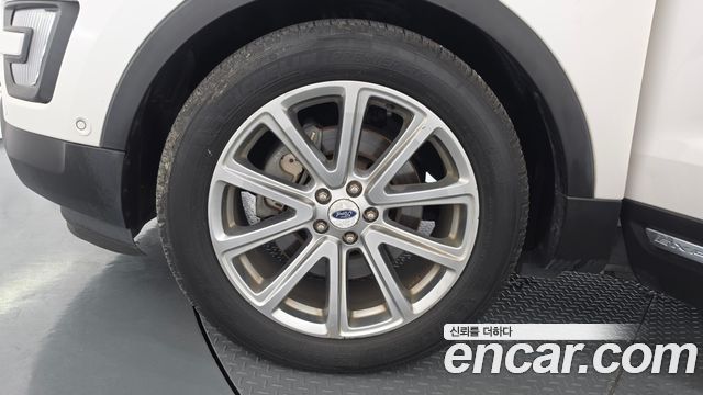 Ford Explorer 2.3 Limited 4WD 5th 2016 — фото 5