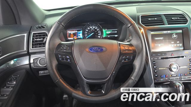 Ford Explorer 2.3 Limited 4WD 5th 2016 — фото 13