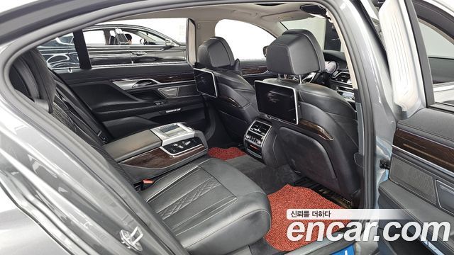 BMW 7 Series (G11) 740Li xDrive 2016 — фото 12