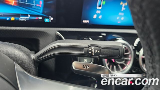 Mercedes-Benz A-Class (W177) AMG A45 S 4MATIC+ Hatchback 2025 — фото 9