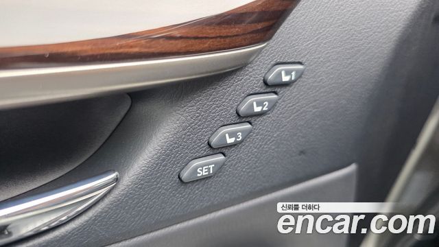 Lexus ES300h Supreme XV60 2016 — фото 28
