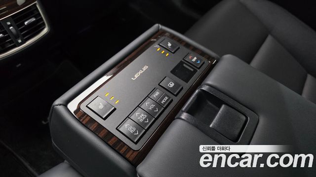 Lexus ES300h Supreme XV60 2016 — фото 32