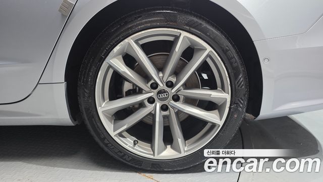 Audi A7 (4K) 55 TFSI Quattro Premium 2021 — фото 27