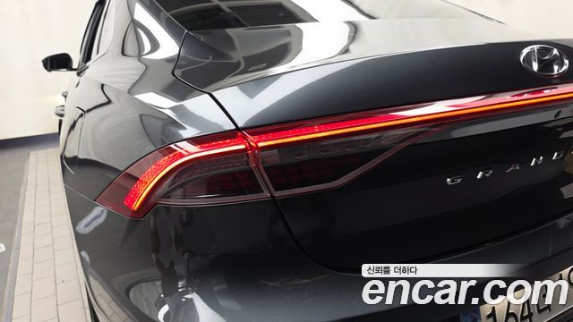 Hyundai Grandeur Hybrid (IG) Calligraphy 2020 — фото 23