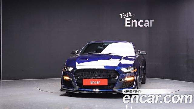 Ford Mustang GT Convertible 2019 — фото 3