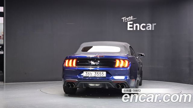 Ford Mustang GT Convertible 2019 — фото 4