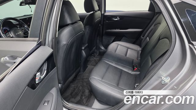 Kia K3 (II) 1.6 Prestige 2023 — фото 12