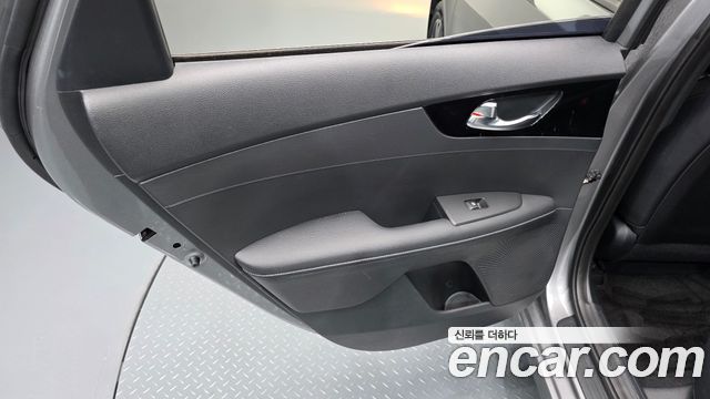 Kia K3 (II) 1.6 Prestige 2023 — фото 25
