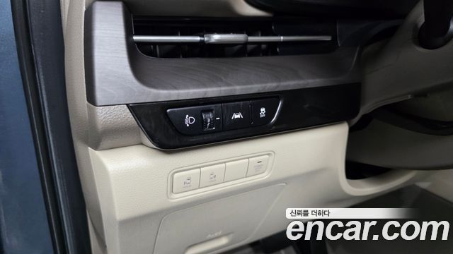 Kia Carnival (IV) Diesel 11-Seater Prestige 2021 — фото 17