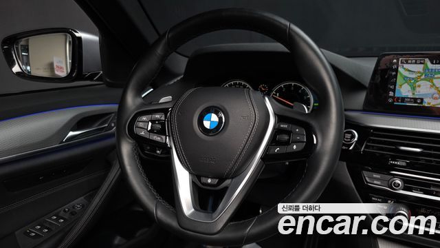 BMW 5 Series (G30) 530i M Sport Package 2017 — фото 13