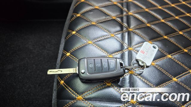 Hyundai Grandeur (IG) 3.0 LPi (Taxi) example 2023 — фото 17