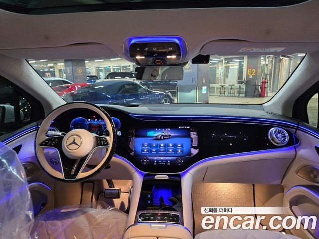 Mercedes-Benz EQS SUV (X296) Maybach EQS680 4MATIC 2024 — фото 7