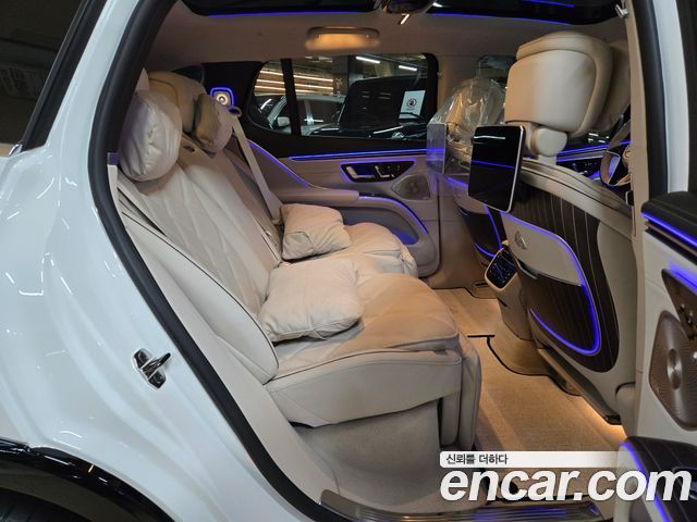 Mercedes-Benz EQS SUV (X296) Maybach EQS680 4MATIC 2024 — фото 9