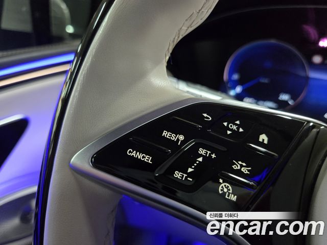 Mercedes-Benz EQS SUV (X296) Maybach EQS680 4MATIC 2024 — фото 17
