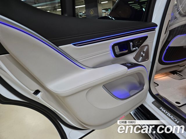 Mercedes-Benz EQS SUV (X296) Maybach EQS680 4MATIC 2024 — фото 20