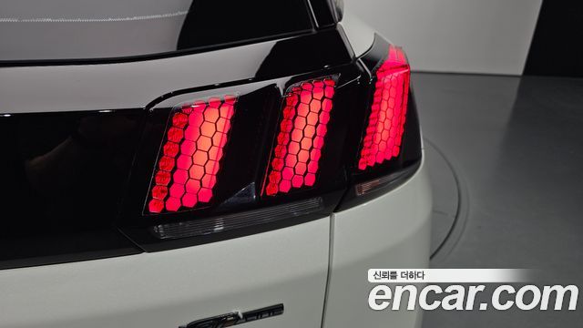 Peugeot 3008 (II) 1.5 BlueHDi GT Line 2019 — фото 29