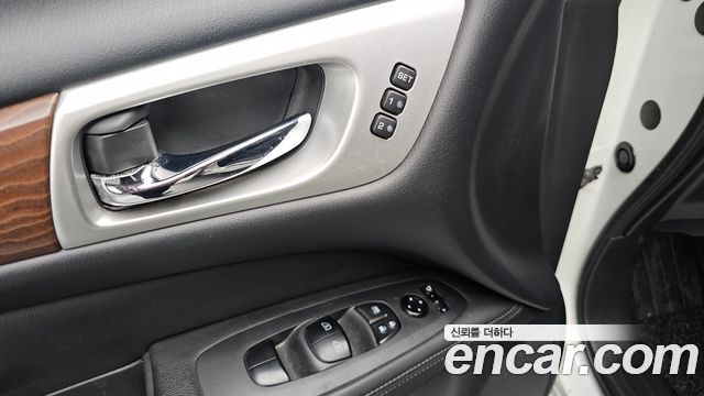 Nissan Pathfinder (IV) 3.5 4WD 2018 — фото 17