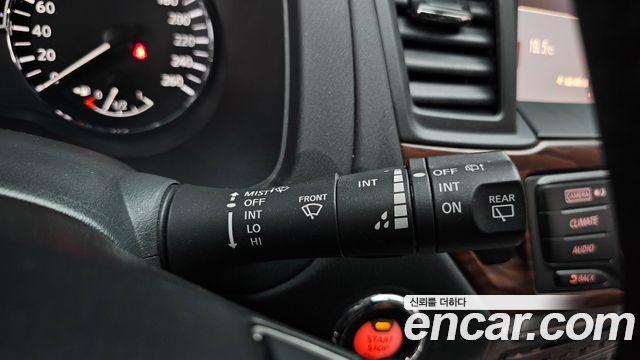 Nissan Pathfinder (IV) 3.5 4WD 2018 — фото 27