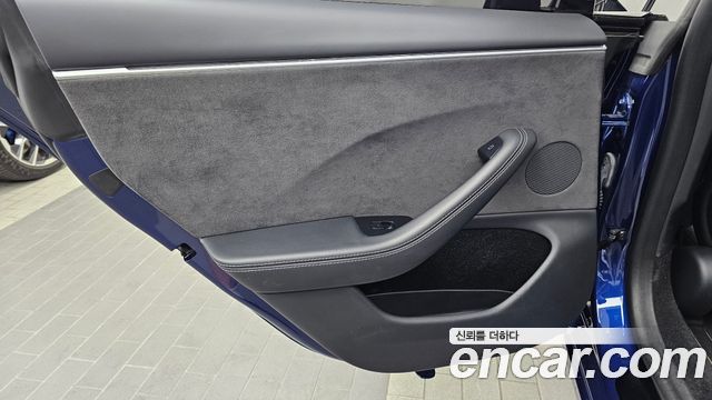 Tesla Model 3 Long Range AWD 2024 — фото 25