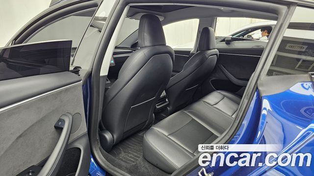 Tesla Model 3 Long Range AWD 2024 — фото 26