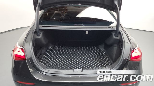 Mercedes-Benz E-Class (W214) E300 4MATIC Exclusive 2024 — фото 20