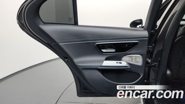 Mercedes-Benz E-Class (W214) E300 4MATIC Exclusive 2024 — фото 25