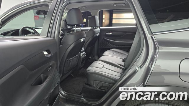 Hyundai Santa Fe HEV 1.6 2WD Exclusive 2022 — фото 11
