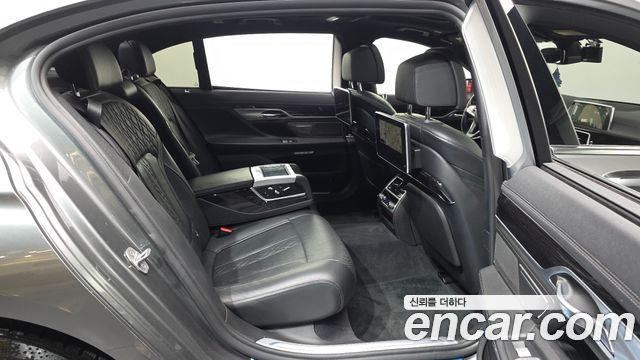 BMW 7 Series (G11) 730Ld xDrive M Sport 2018 — фото 12
