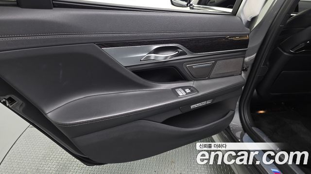 BMW 7 Series (G11) 730Ld xDrive M Sport 2018 — фото 25