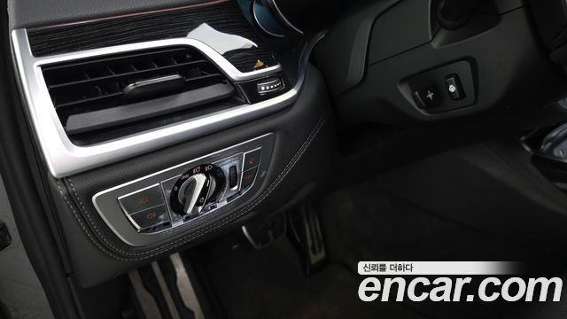 BMW 7 Series (G11) 730Ld xDrive M Sport 2018 — фото 33