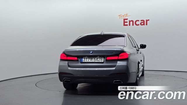 BMW 5 Series (G30) 530e M Sport 2023 — фото 4