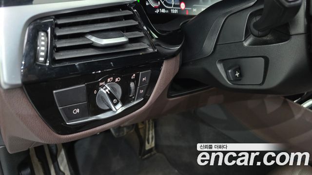 BMW 5 Series (G30) 530e M Sport 2023 — фото 27