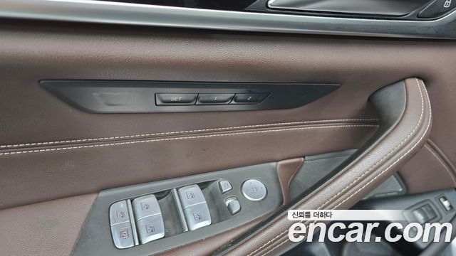 BMW 5 Series (G30) 530e M Sport 2023 — фото 29