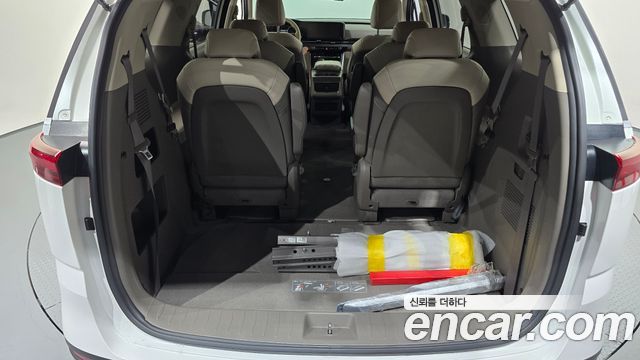 Kia Carnival (IV) Diesel 9-Seater Prestige 2023 — фото 18