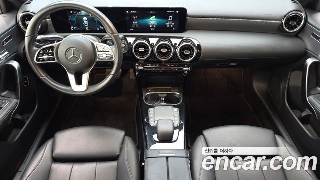 Mercedes-Benz A-Class (W177) A200d Sedan 2021 — фото 7