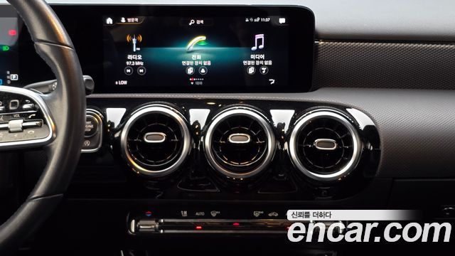 Mercedes-Benz A-Class (W177) A200d Sedan 2021 — фото 20