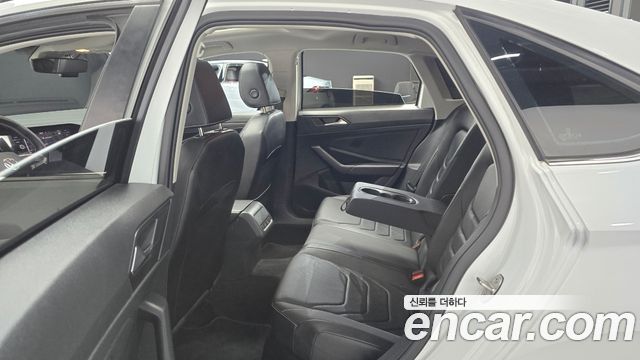 Volkswagen Jetta (VII) 1.5 TSI Prestige 2023 — фото 12