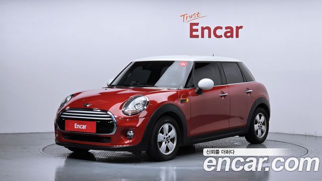 MINI Cooper 5Door Standard 3rd 2015 — фото 1