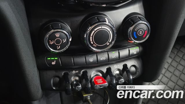MINI Cooper 5Door Standard 3rd 2015 — фото 20
