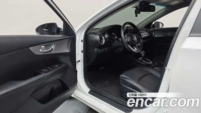 Kia K3 (II) 1.6 Prestige 2022 — фото 10