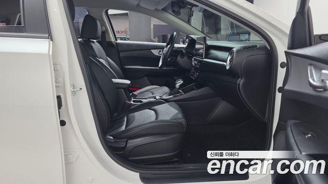 Kia K3 (II) 1.6 Prestige 2022 — фото 11