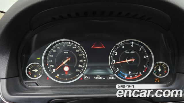 BMW 5 Series (F10) 528i xDrive M Aero Dynamic 2016 — фото 8