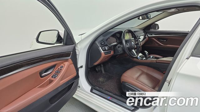 BMW 5 Series (F10) 528i xDrive M Aero Dynamic 2016 — фото 10